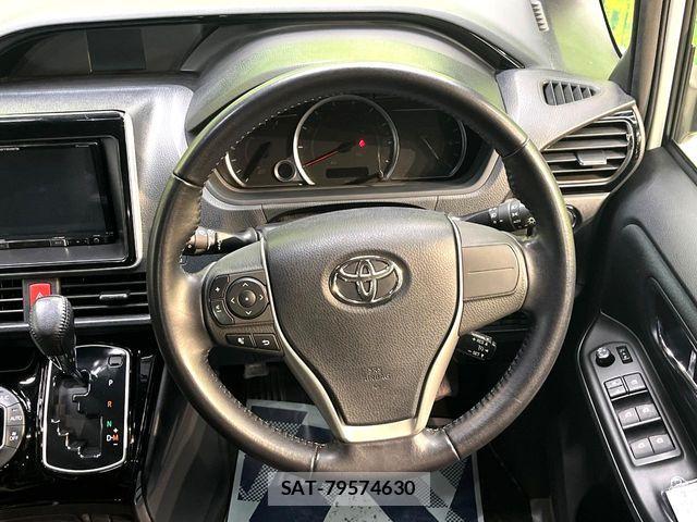 Toyota NOAH 2016-09 7328922-11