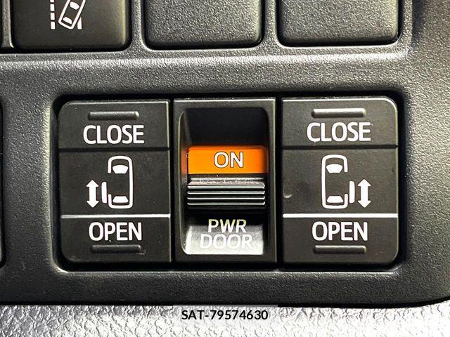 Toyota NOAH 2016-09 7328922-2
