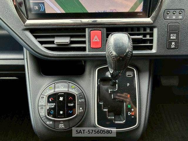 Toyota NOAH 2014-02 7328923-11