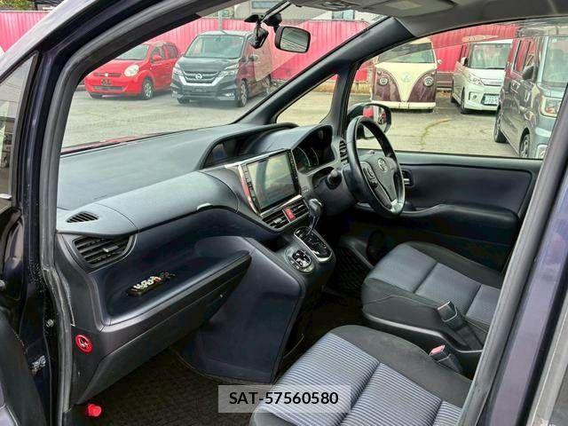 Toyota NOAH 2014-02 7328923-15