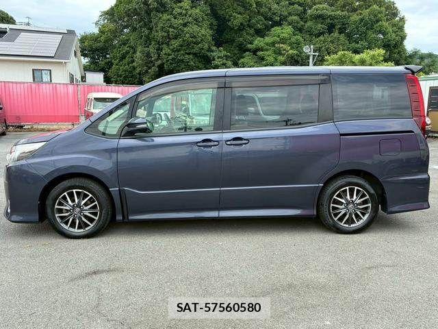 Toyota NOAH 2014-02 7328923-2