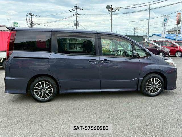 Toyota NOAH 2014-02 7328923-3
