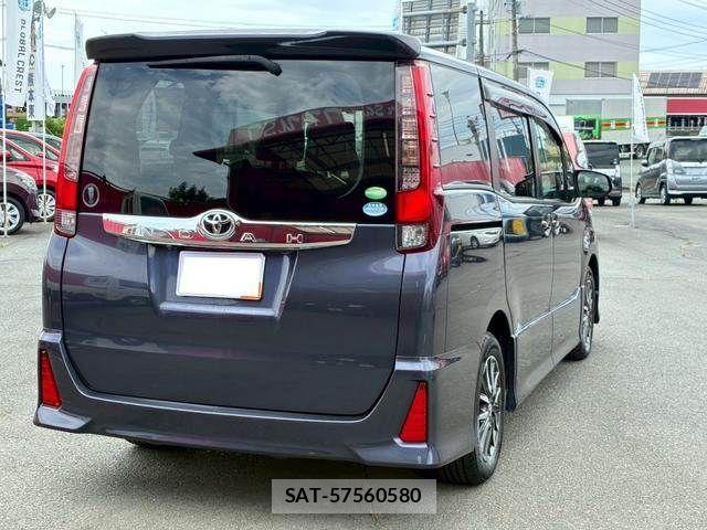 Toyota NOAH 2014-02 7328923-4