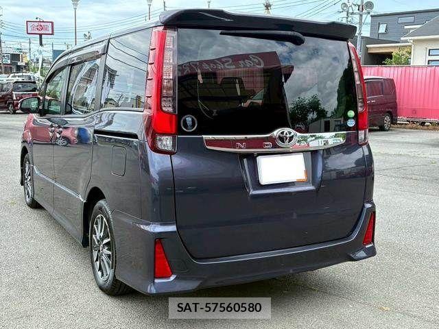 Toyota NOAH 2014-02 7328923-5
