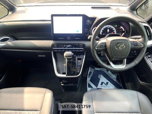 Toyota NOAH 2025-12 7328911-1