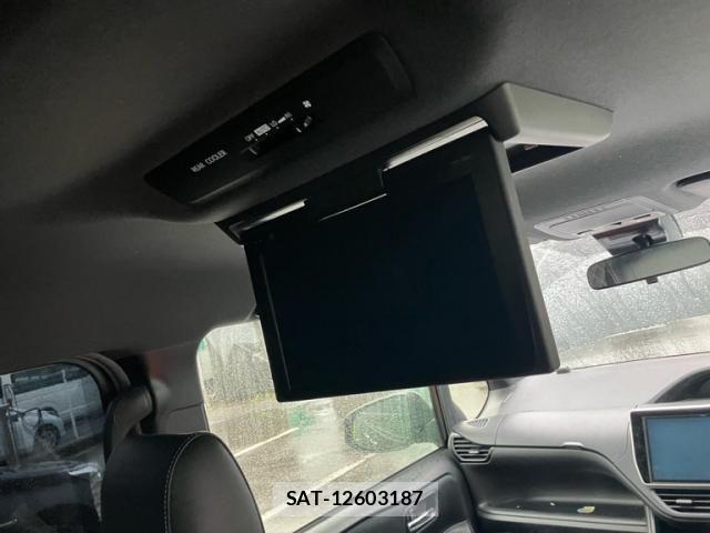 Toyota NOAH 2017-03 7328921-21