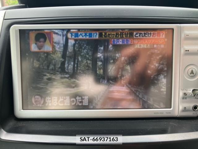 Toyota NOAH 2010-08 7328932-23