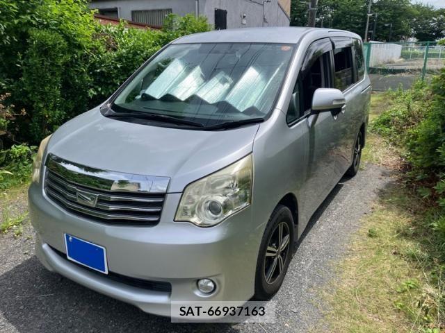 Toyota NOAH 2010-08 7328932-2
