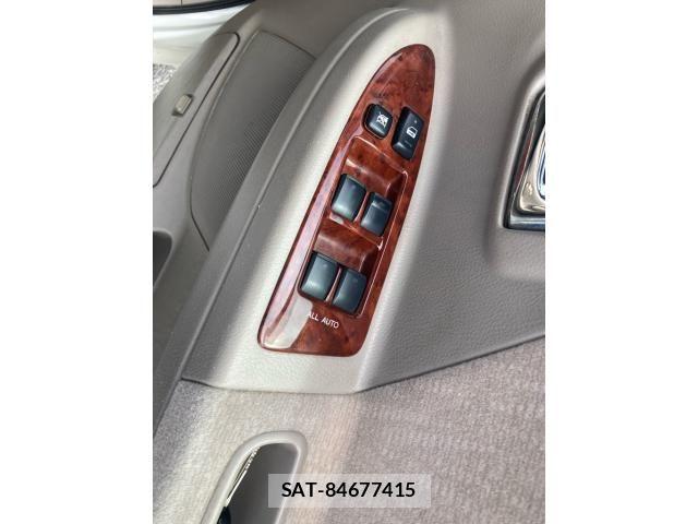 Toyota NOAH 2003-07 7328936-10