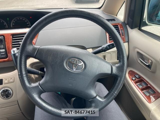 Toyota NOAH 2003-07 7328936-13