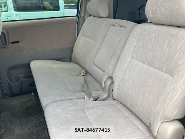 Toyota NOAH 2003-07 7328936-7