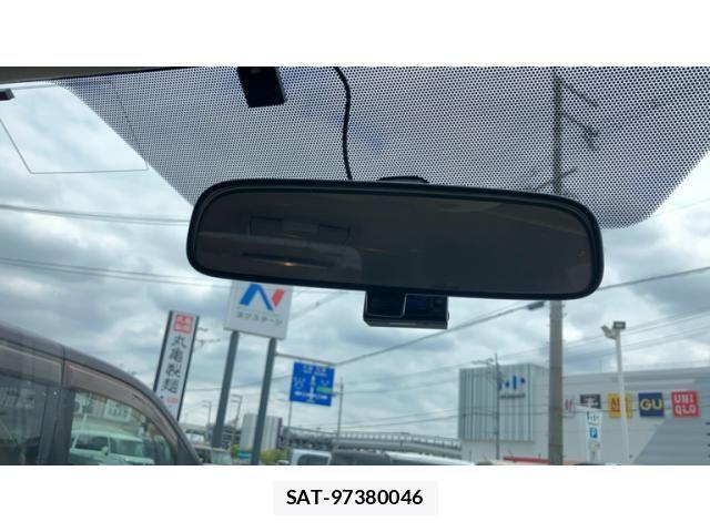Toyota NOAH 2010-03 7328930-9