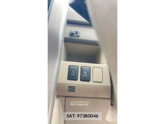 Toyota NOAH 2010-03 7328930-10