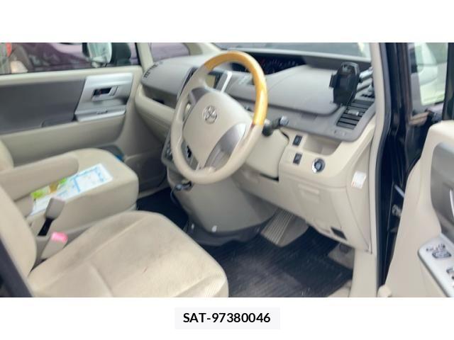 Toyota NOAH 2010-03 7328930-11
