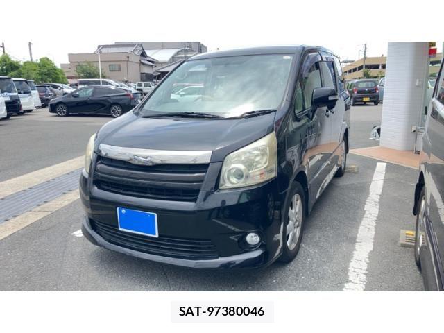 Toyota NOAH 2010-03 7328930-2