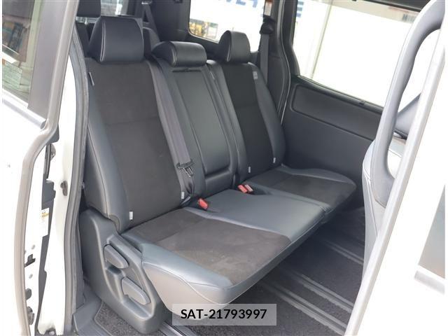 Toyota NOAH 2020-04 7328917-9