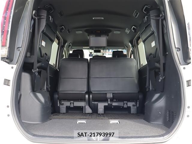 Toyota NOAH 2020-04 7328917-12