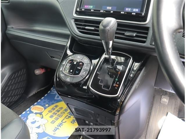 Toyota NOAH 2020-04 7328917-21