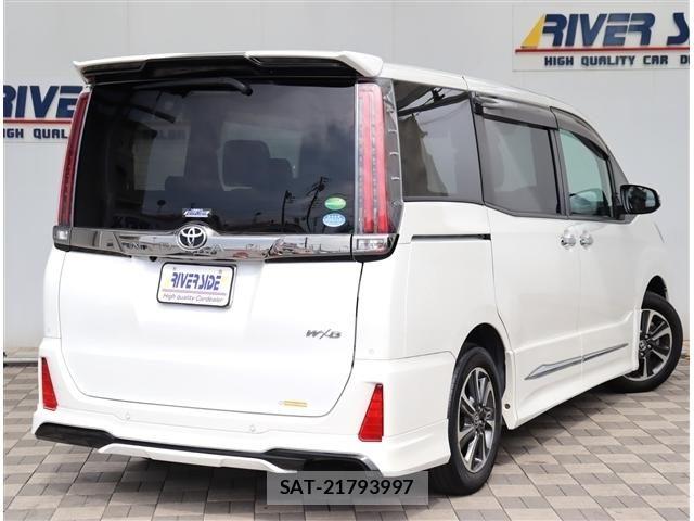 Toyota NOAH 2020-04 7328917-2