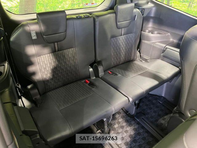 Toyota NOAH 2023-07 7328909-9