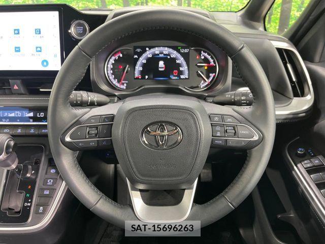Toyota NOAH 2023-07 7328909-11