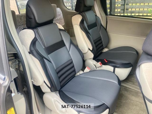 Toyota NOAH 2014-01 7328929-16