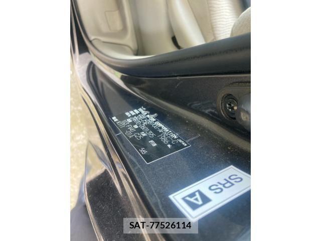 Toyota NOAH 2014-01 7328929-20