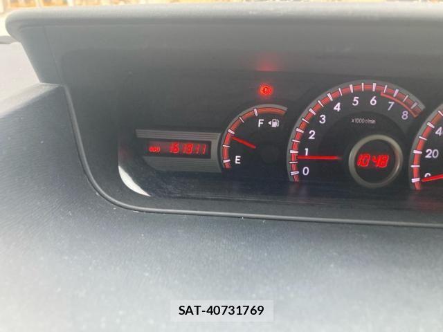 Toyota NOAH 2012-02 7328925-14
