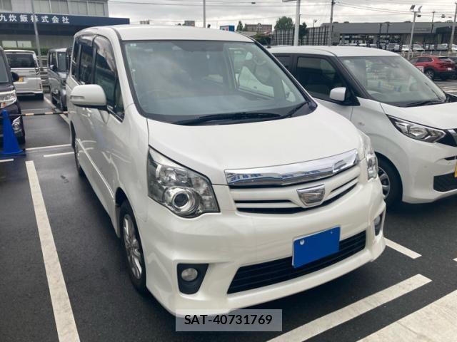 Toyota NOAH 2012-02 7328925-2