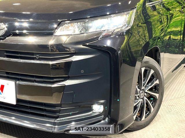 Toyota NOAH 2023-06 7332701-11