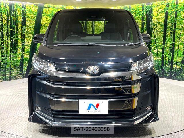 Toyota NOAH 2023-06 7332701-13