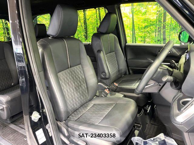 Toyota NOAH 2023-06 7332701-7