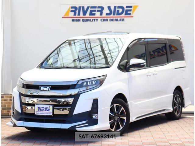 Toyota NOAH 2018-02 7328915-0