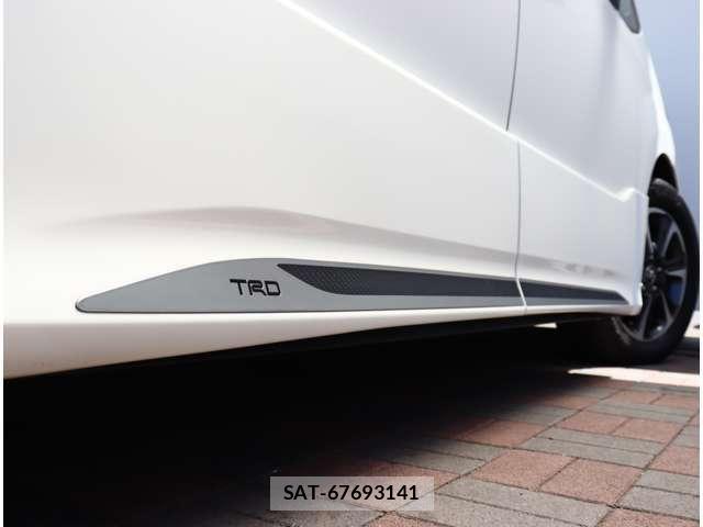 Toyota NOAH 2018-02 7328915-17