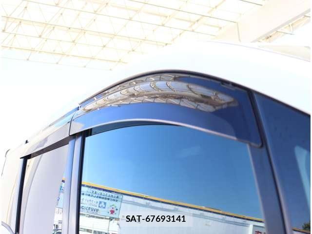 Toyota NOAH 2018-02 7328915-18