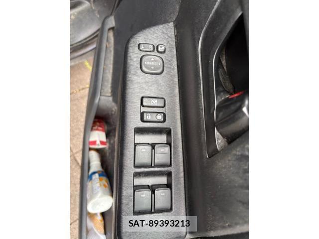 Toyota NOAH 2013-08 7328931-15