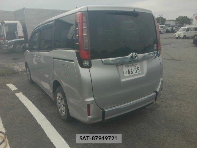 Toyota NOAH 2014-11 7328906-0