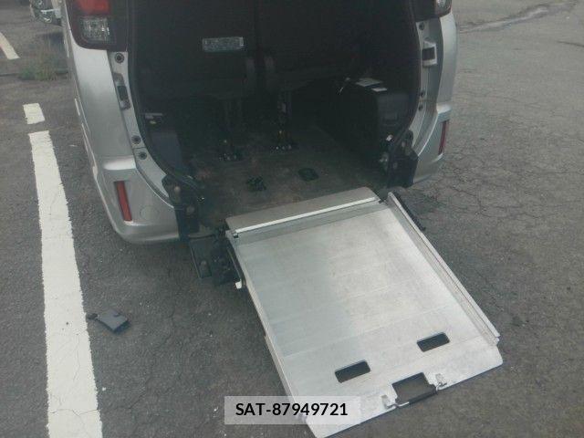 Toyota NOAH 2014-11 7328906-7