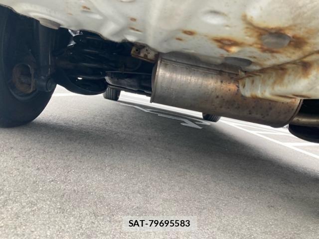 Toyota NOAH 2013-06 7328928-19