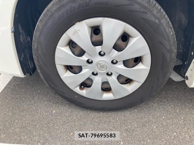 Toyota NOAH 2013-06 7328928-20