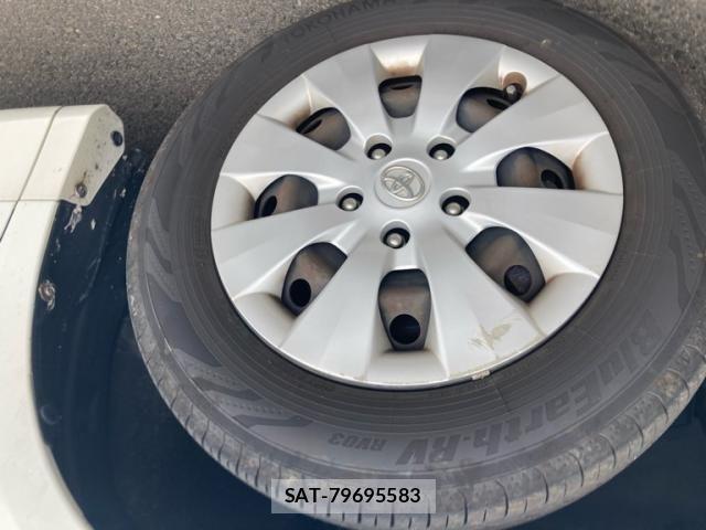 Toyota NOAH 2013-06 7328928-3