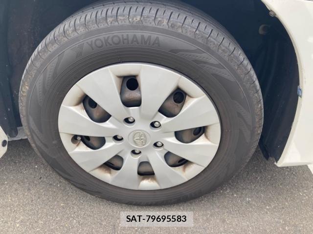 Toyota NOAH 2013-06 7328928-4