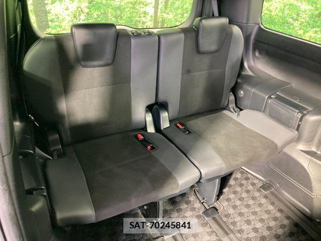 Toyota NOAH 2019-11 7328918-9