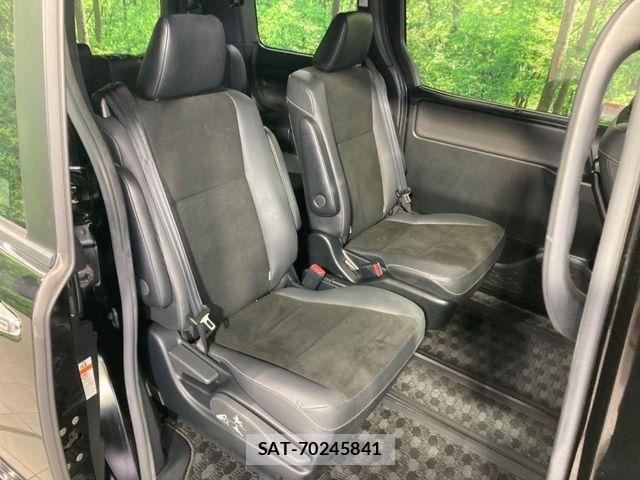 Toyota NOAH 2019-11 7328918-8