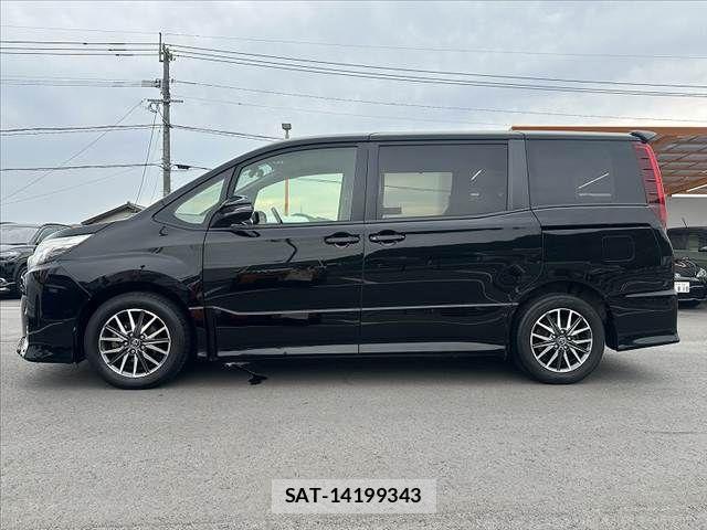 Toyota NOAH 2014-02 7328926-10