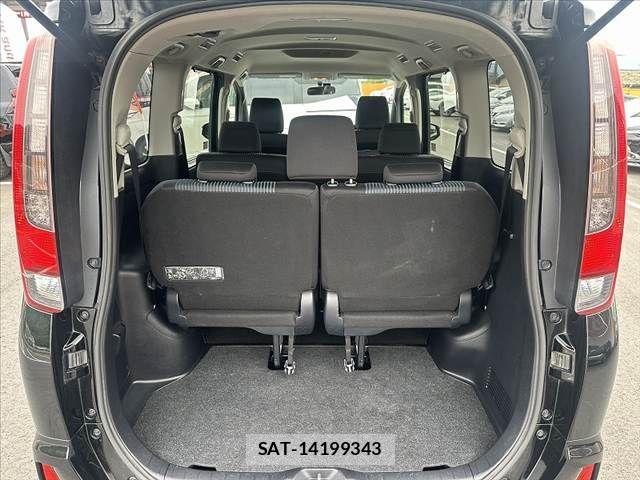 Toyota NOAH 2014-02 7328926-20