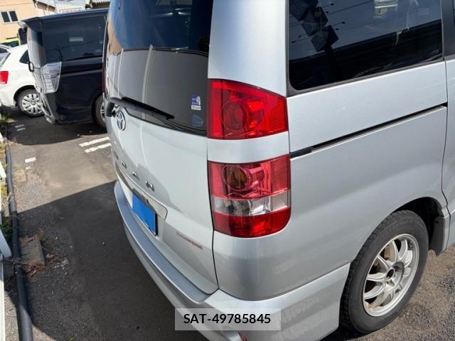 Toyota NOAH 2003-12 7328935-3