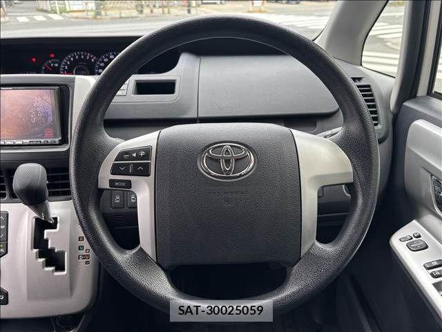 Toyota NOAH 2011-01 7328924-21