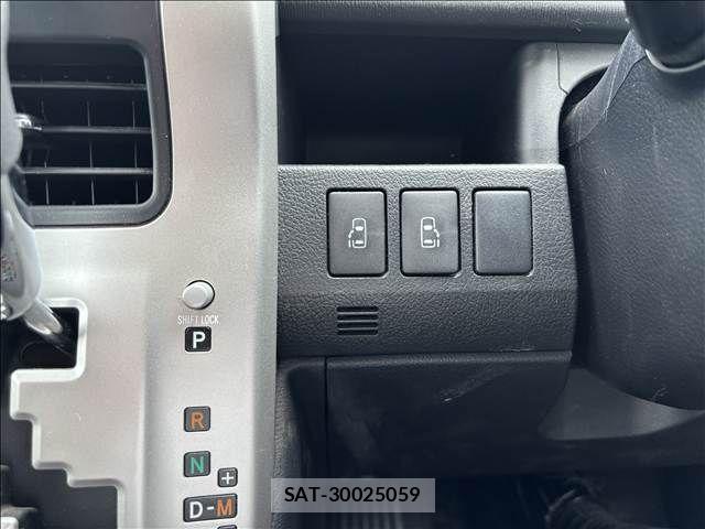 Toyota NOAH 2011-01 7328924-23