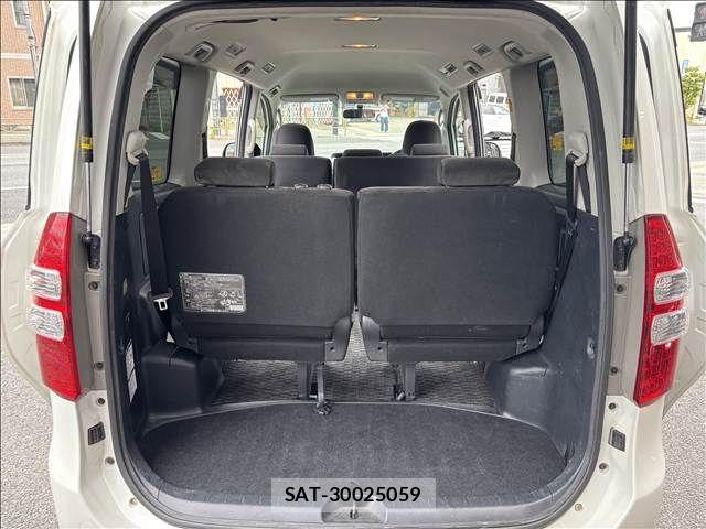 Toyota NOAH 2011-01 7328924-24